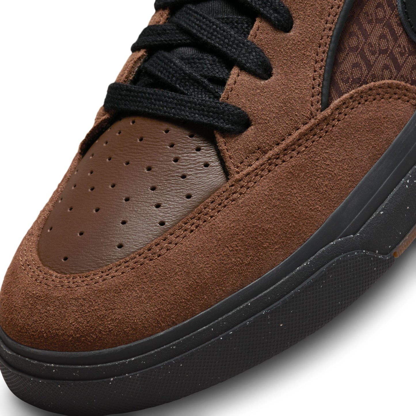 Nike SB Leo Baker React cacao wow black cacao wow earth