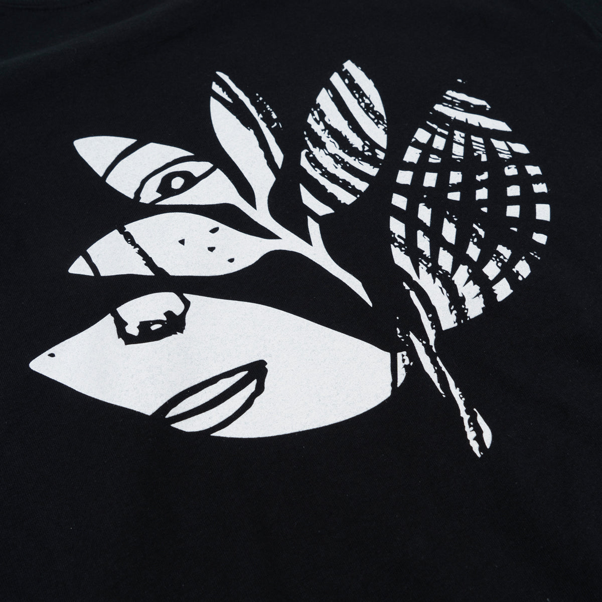 Magenta Femme tee black