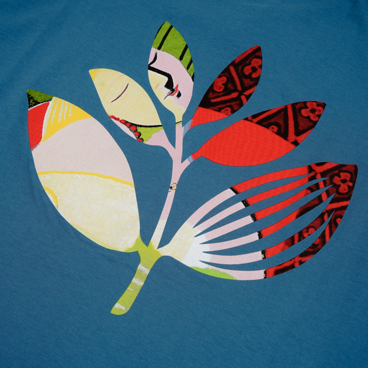 Magenta Le Rêve tee light blue