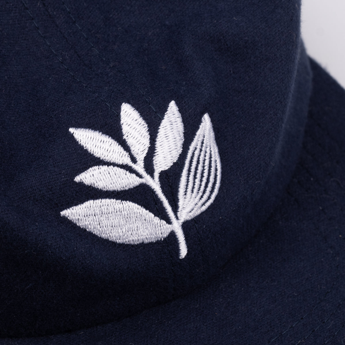 Magenta League 6 panel cap navy blue