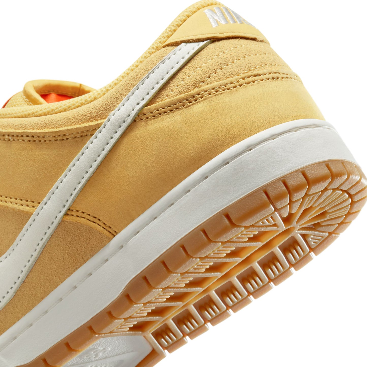Nike SB Dunk Low Pro saturn gold sail saturn gold solar flare