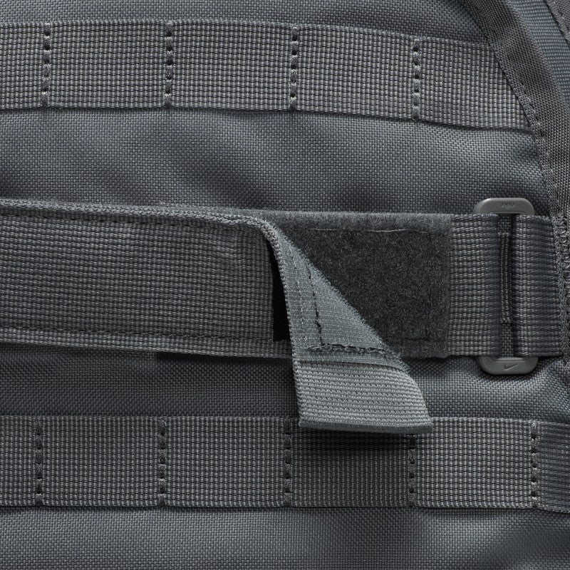 Nike SB RPM backpack smoke grey smoke grey doll