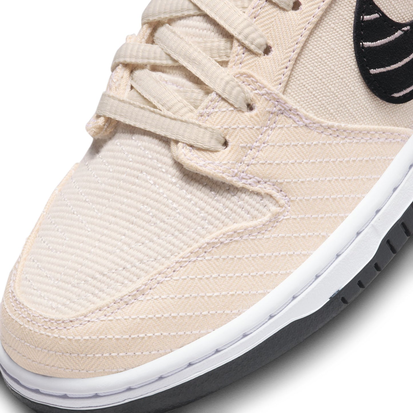 Nike SB Dunk Low Pro QS Albino & Preto fossil black sail