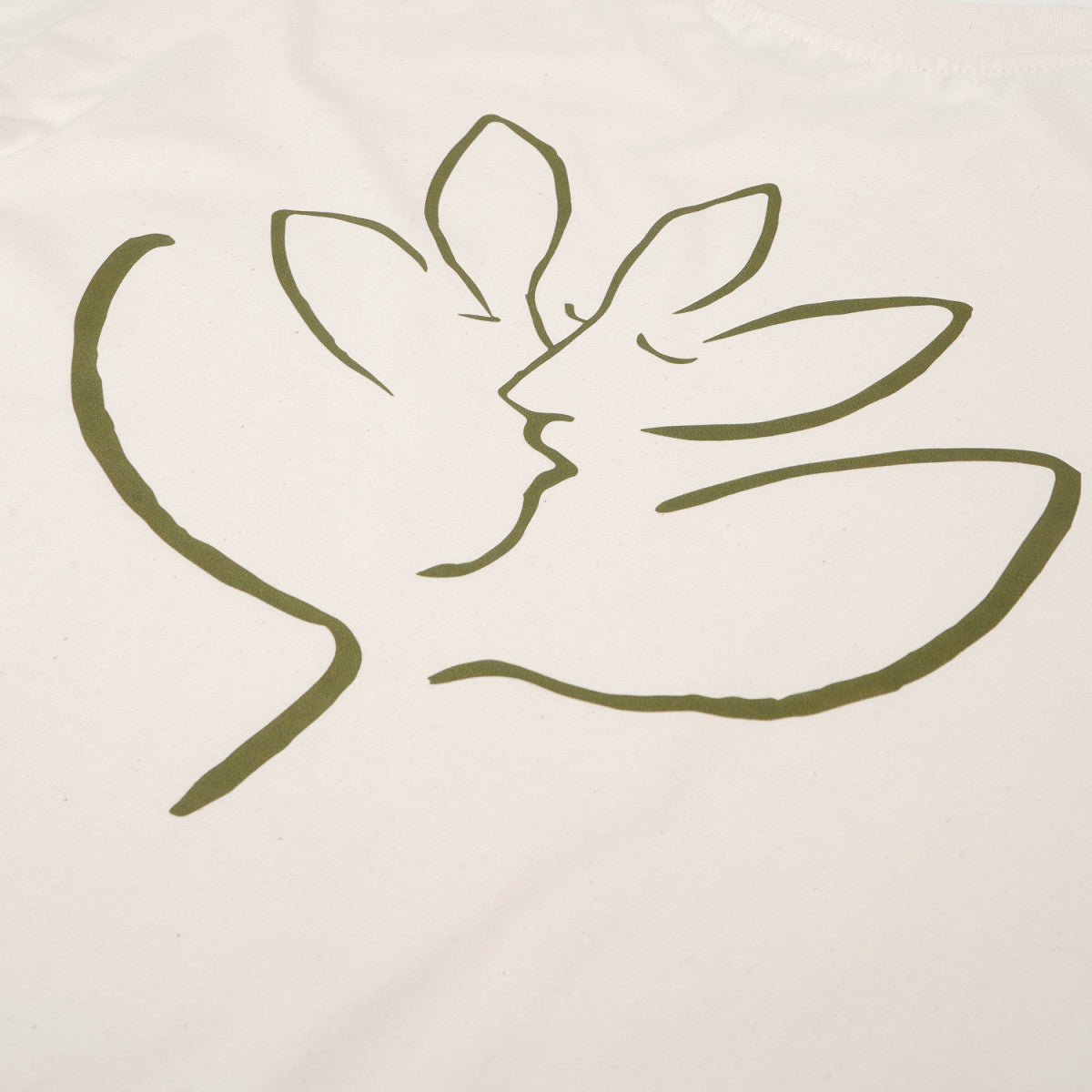 Magenta Le Baiser tee natural