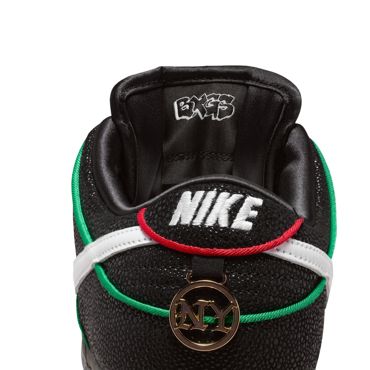 Nike SB Dunk Low Pro QS Bronx Girls Skate black white challenge red