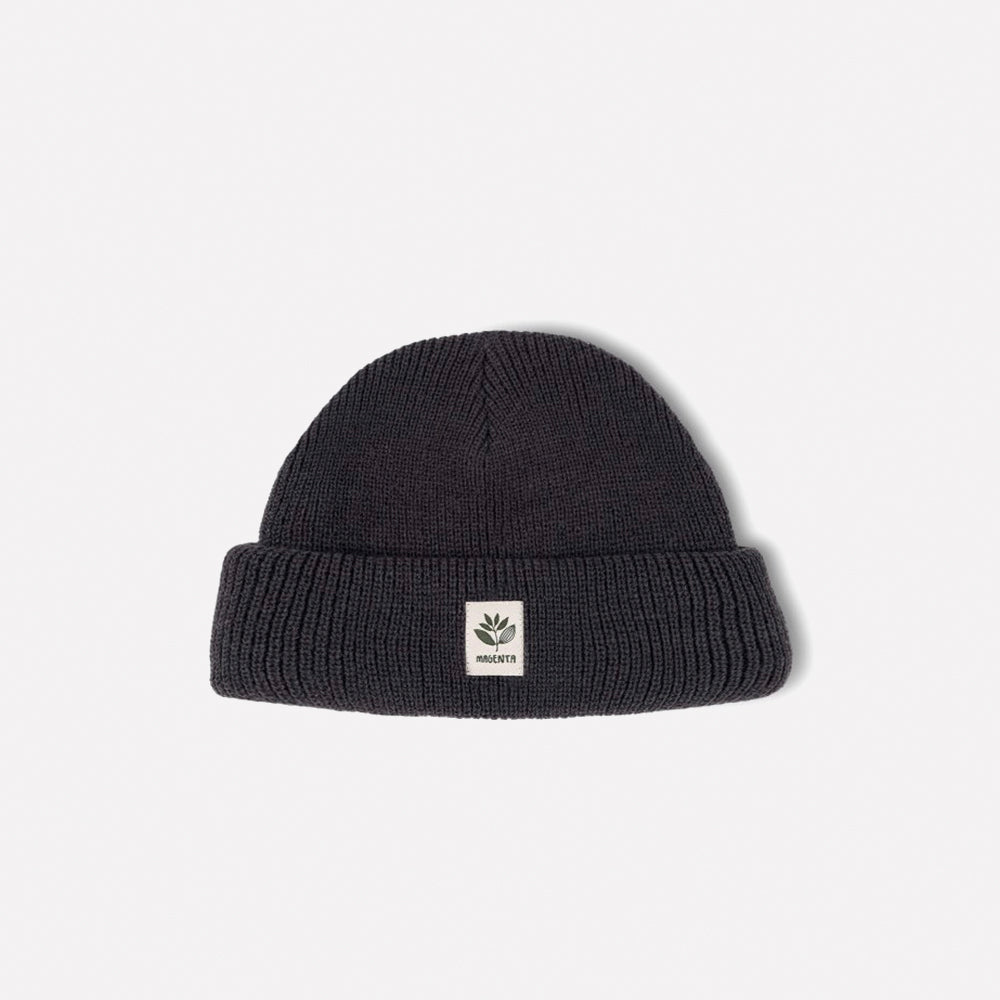 Magenta beanie Fam grey